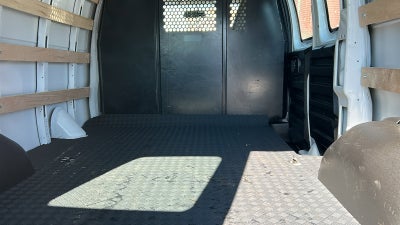 2024 Chevrolet Express Cargo 2500 WT