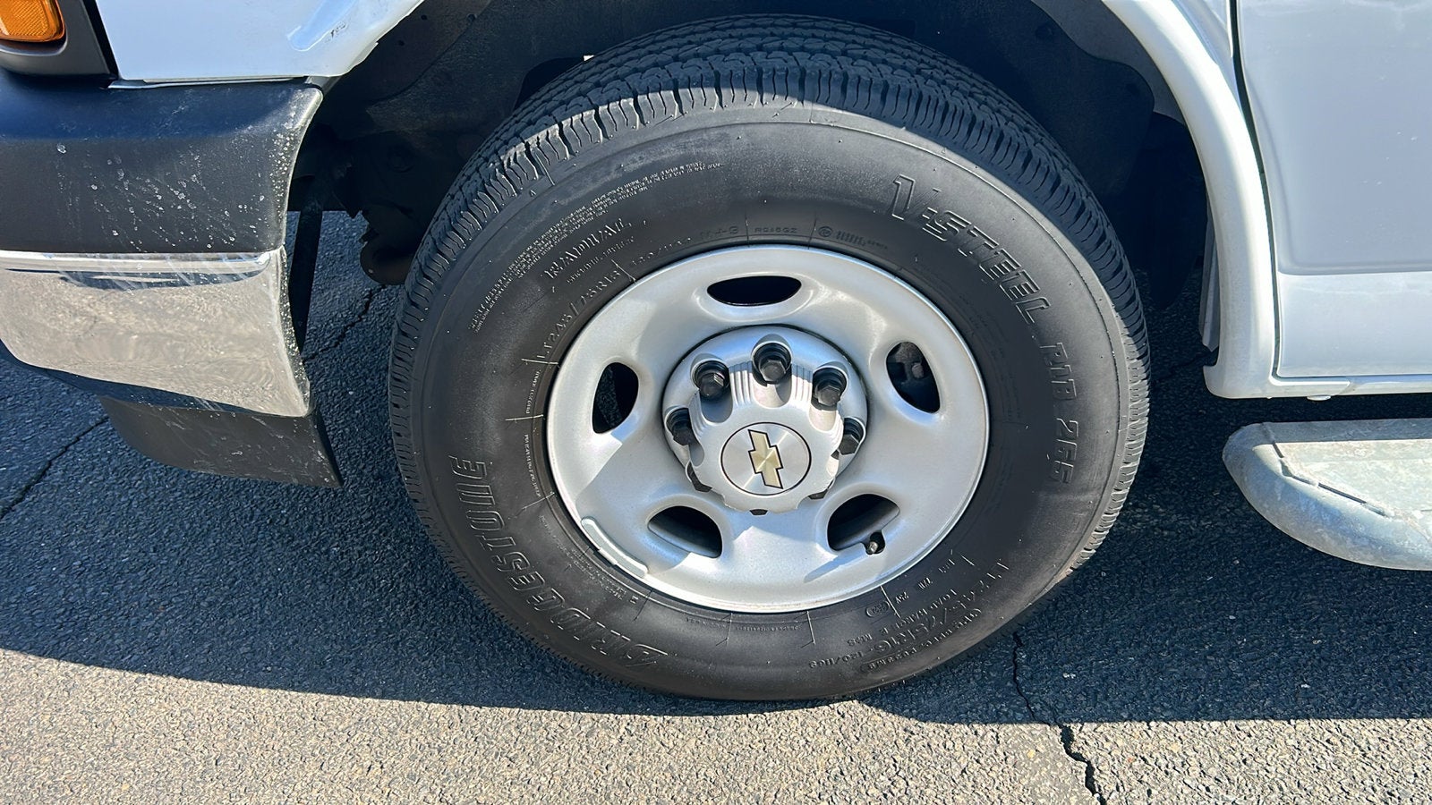 2024 Chevrolet Express Cargo 2500 WT