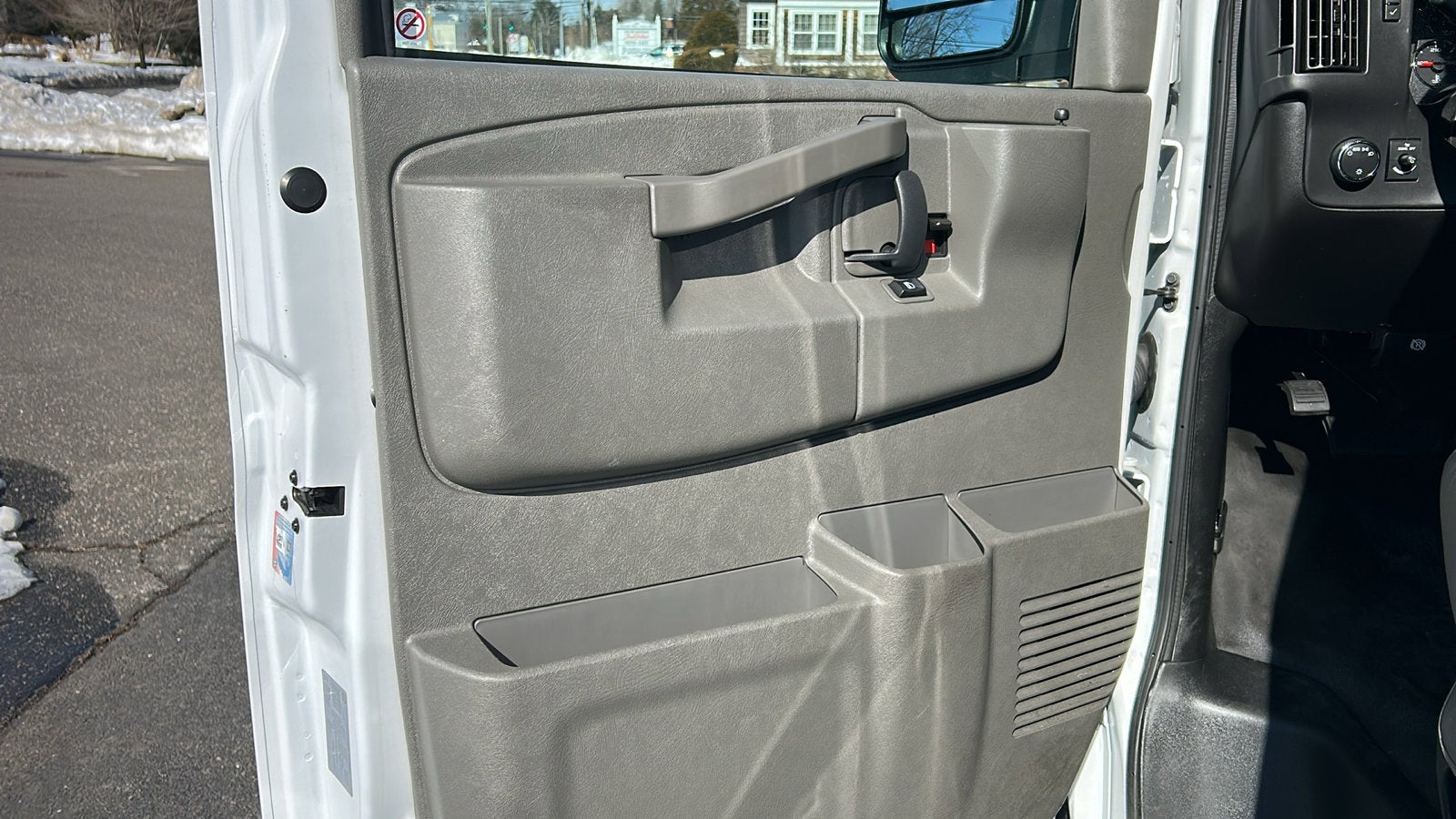 2024 Chevrolet Express Cargo 2500 WT