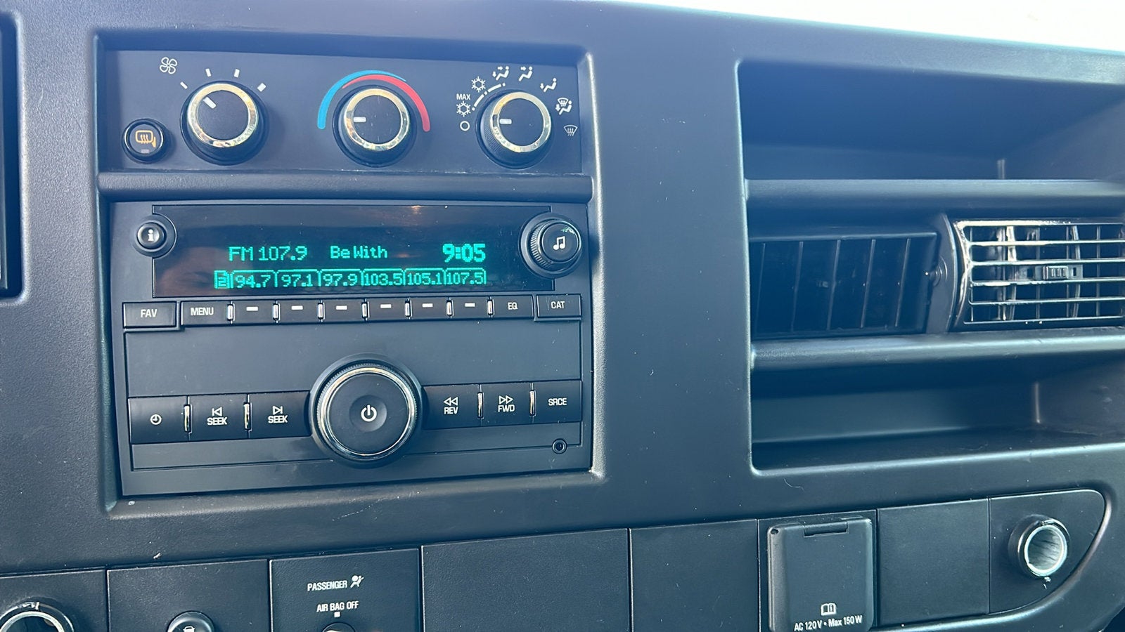 2024 Chevrolet Express Cargo 2500 WT