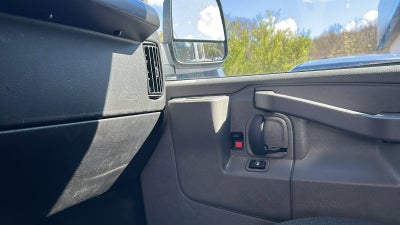 2024 Chevrolet Express Cargo 2500 WT