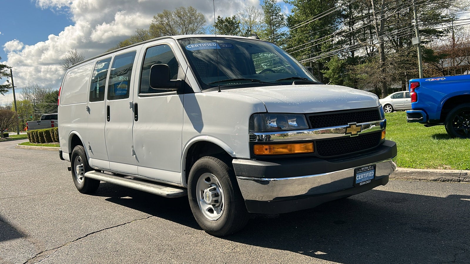 2024 Chevrolet Express Cargo 2500 WT