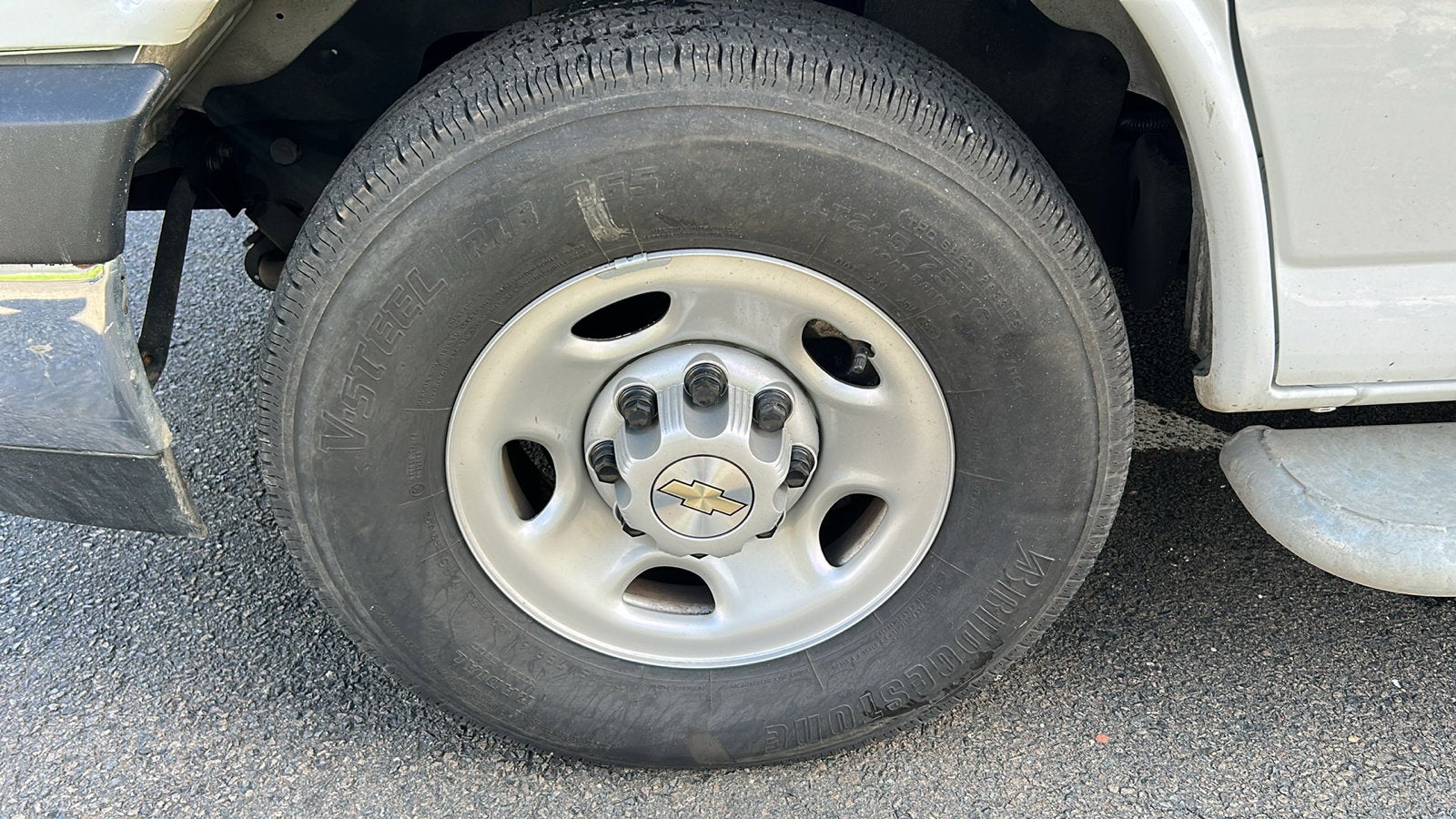 2024 Chevrolet Express Cargo 2500 WT