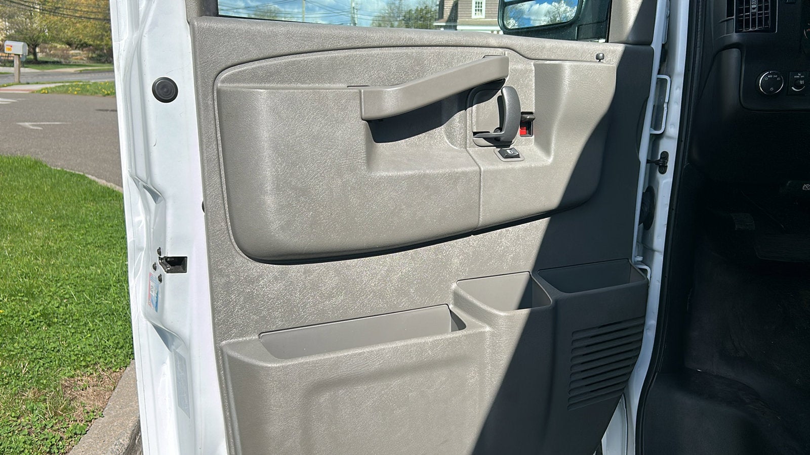 2024 Chevrolet Express Cargo 2500 WT