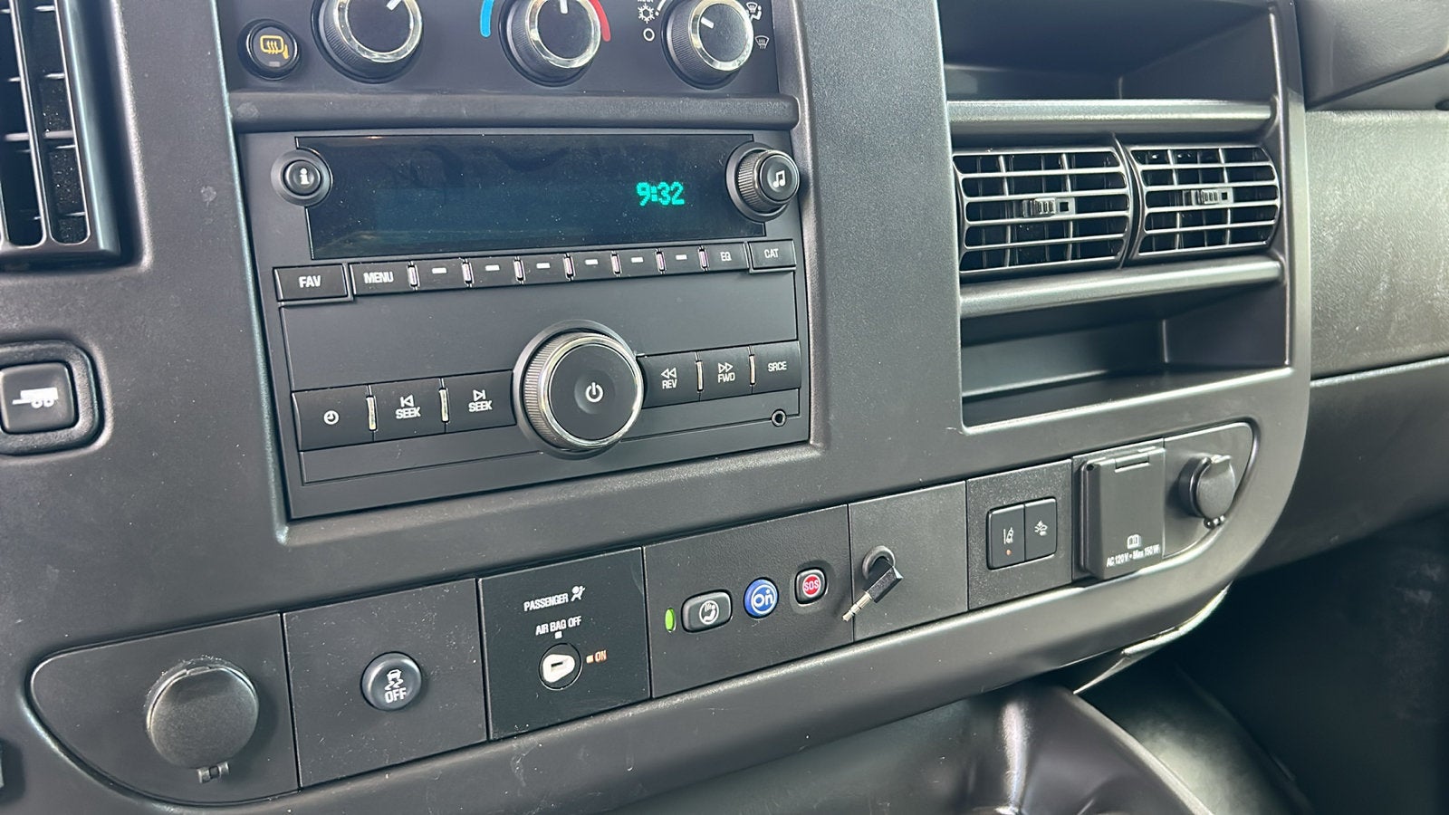 2024 Chevrolet Express Cargo 2500 WT