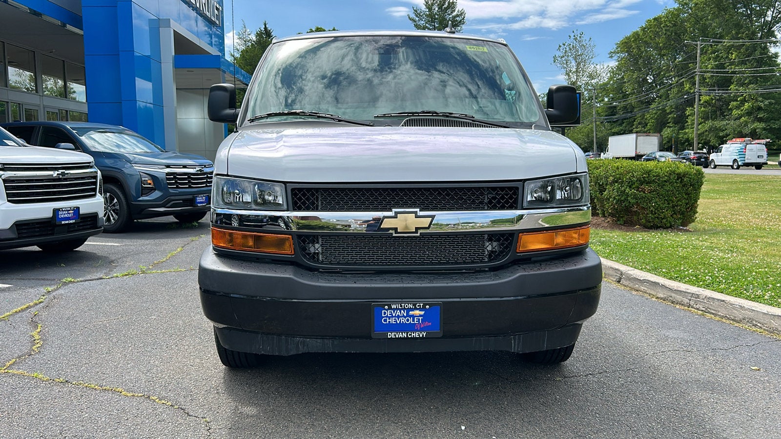 2024 Chevrolet Express Cargo 2500 WT