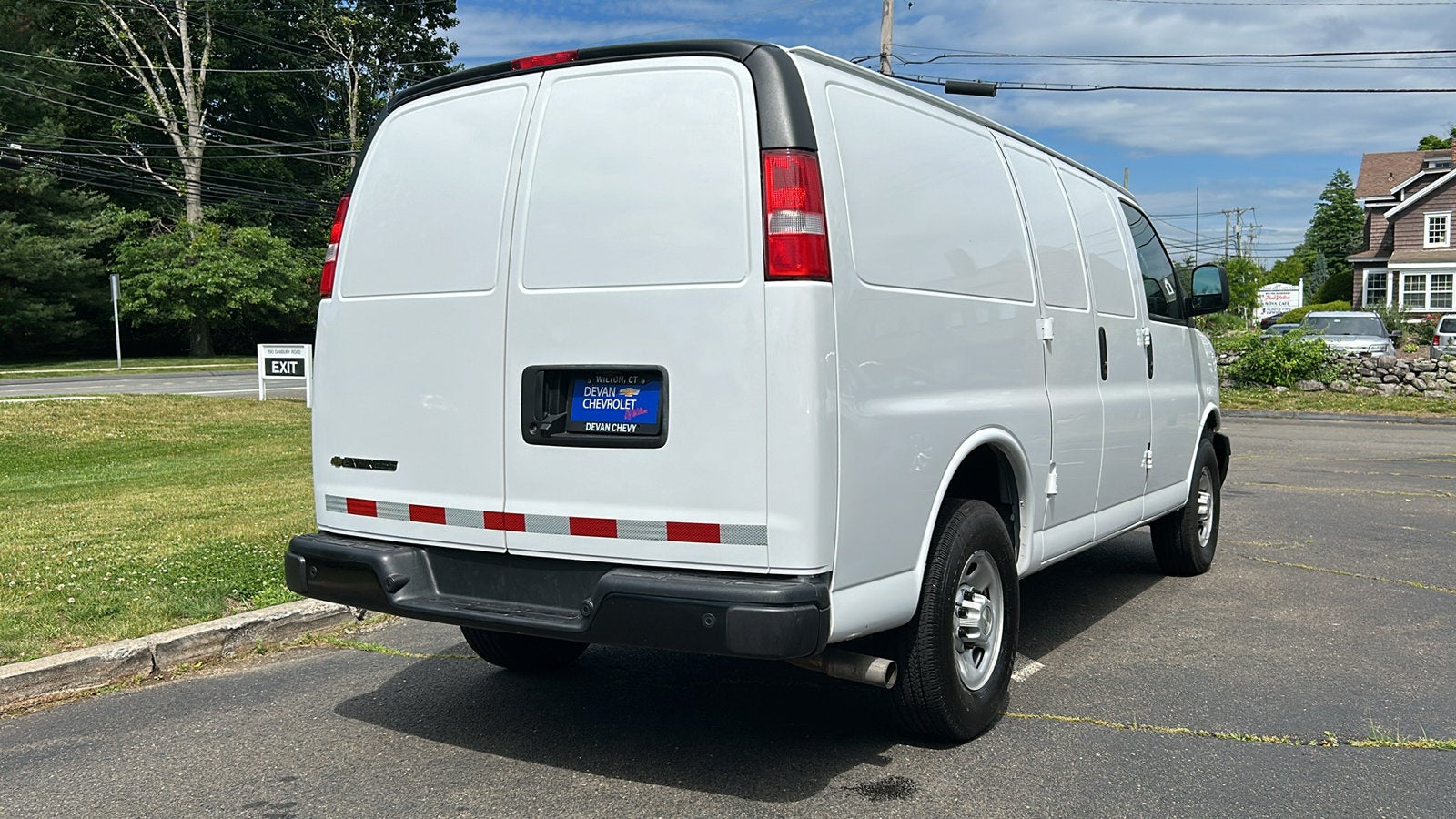 2024 Chevrolet Express Cargo 2500 WT