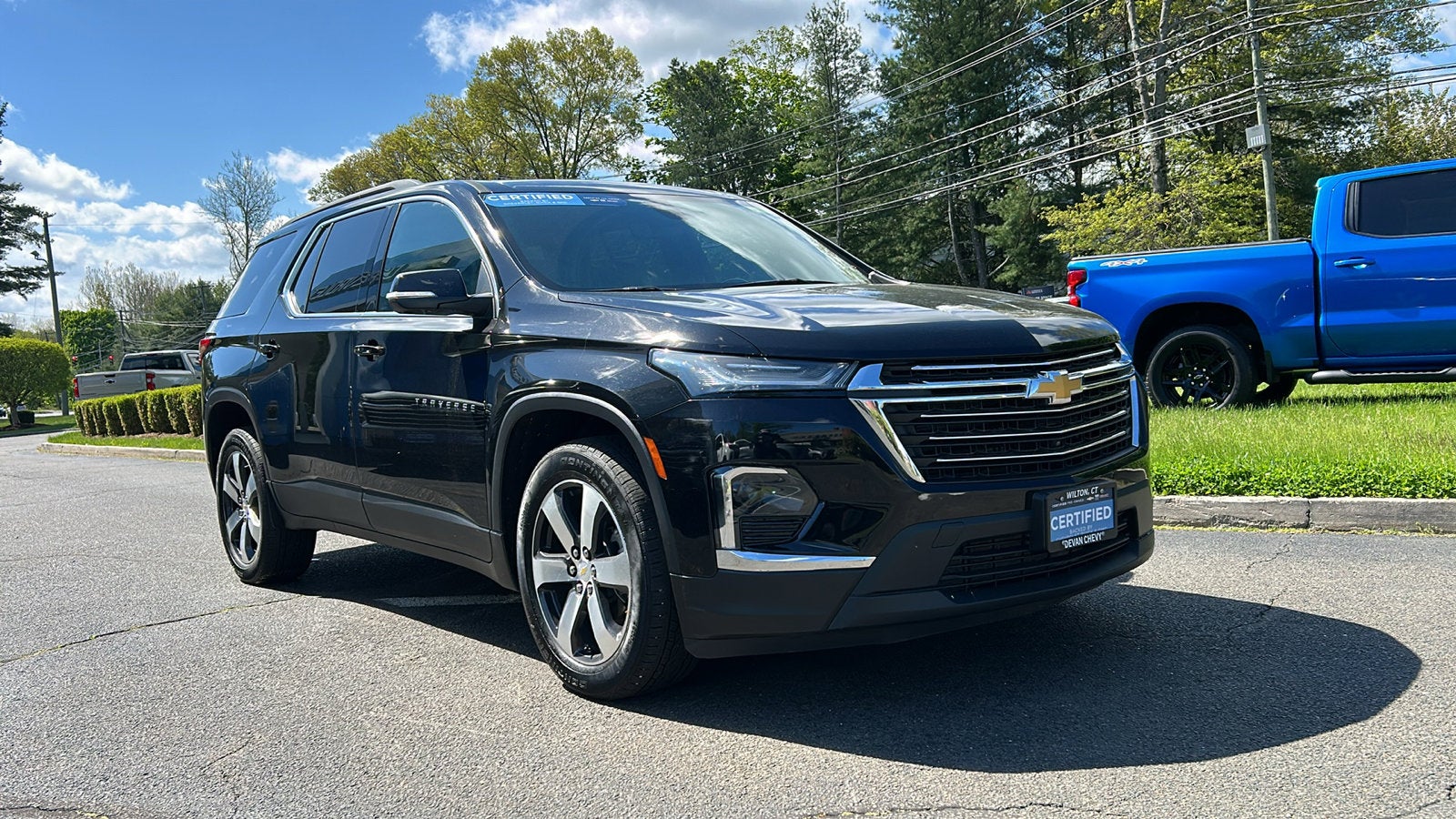 2023 Chevrolet Traverse LT Leather