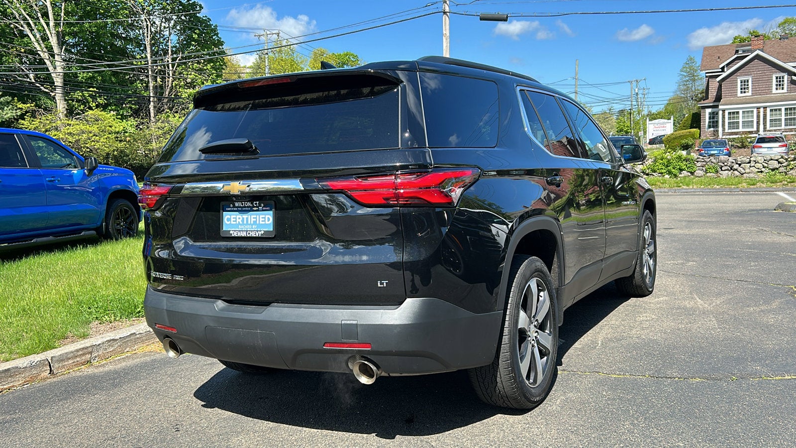 2023 Chevrolet Traverse LT Leather