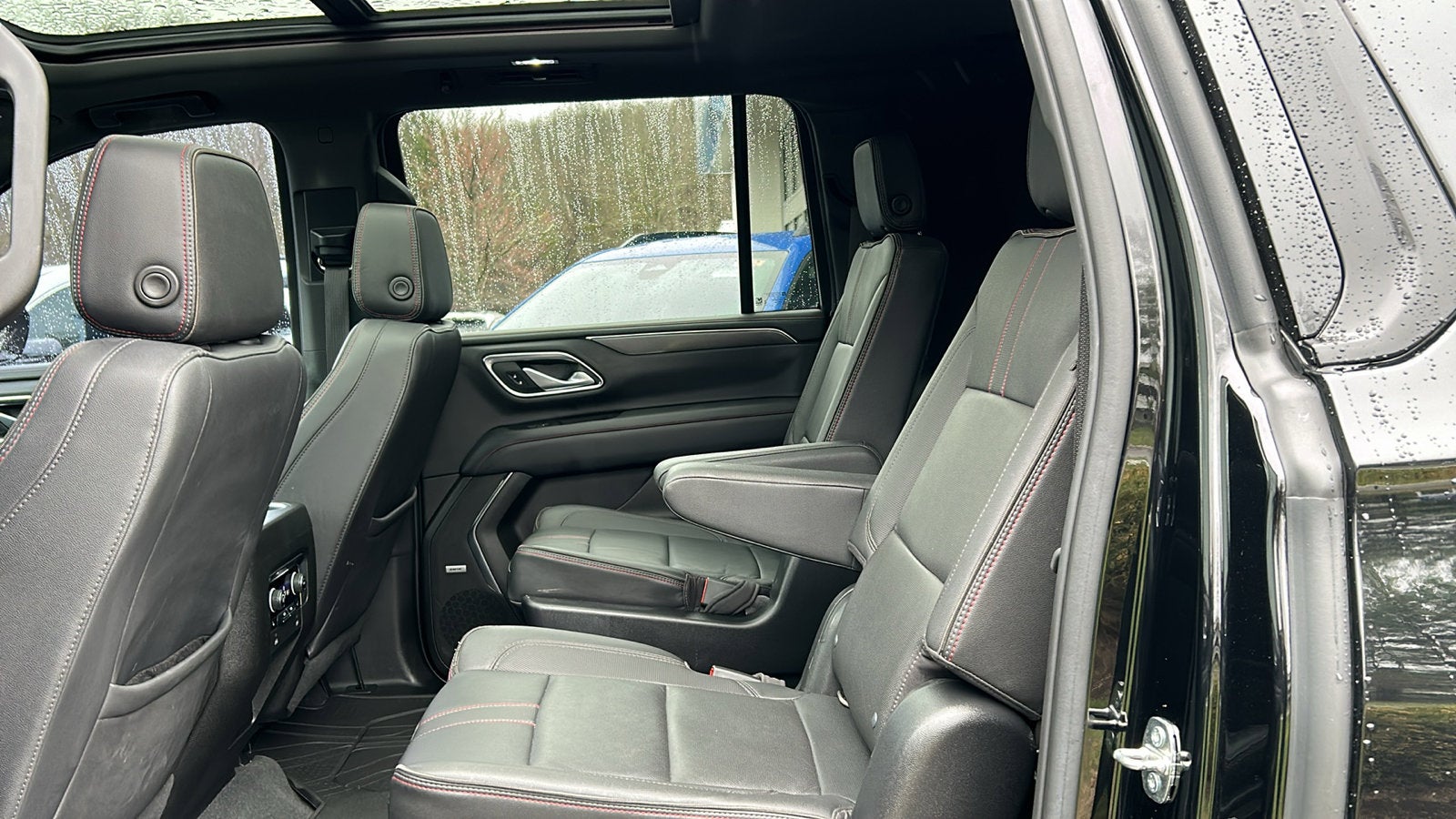 2022 Chevrolet Suburban RST