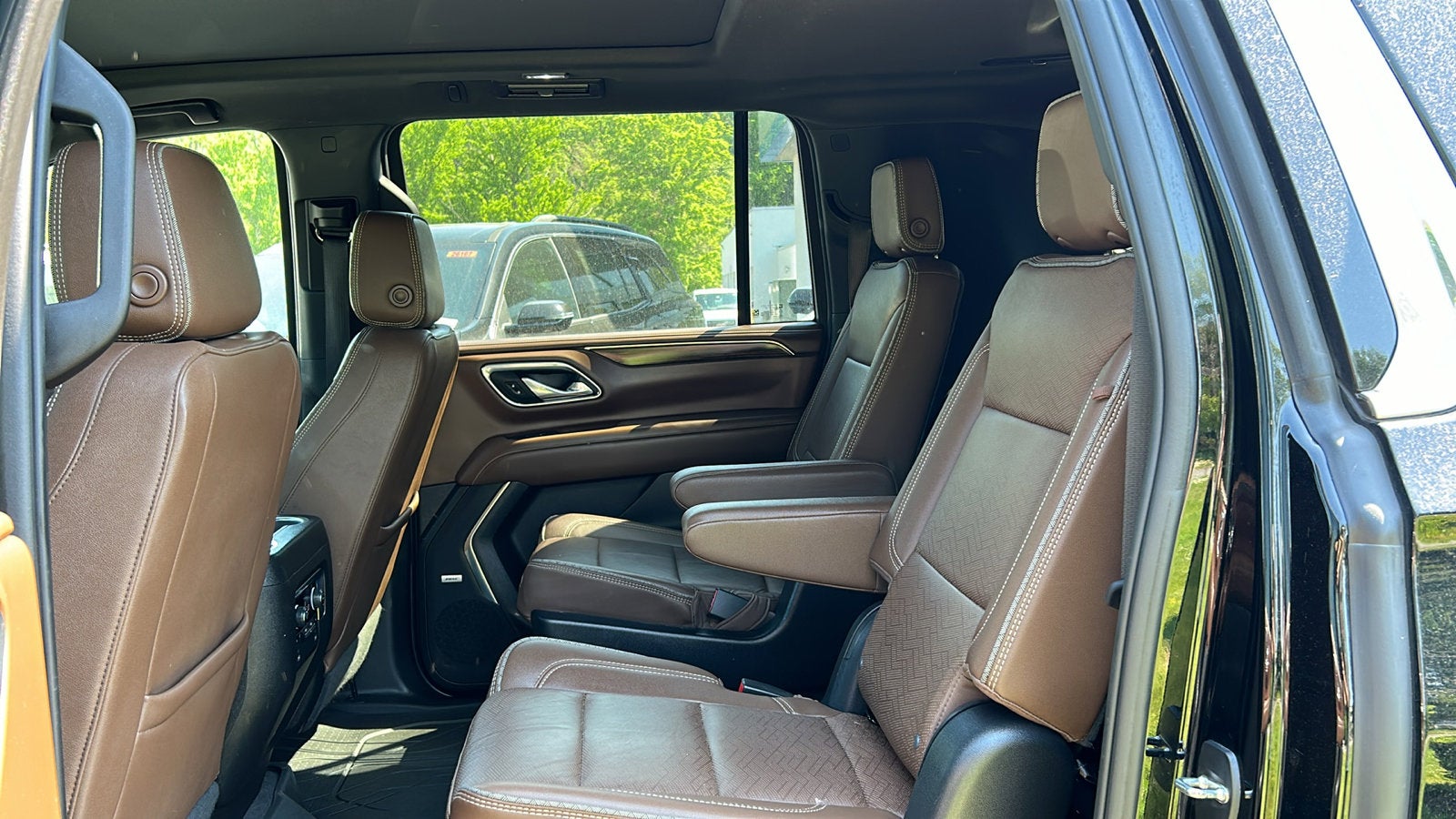 2023 Chevrolet Suburban High Country