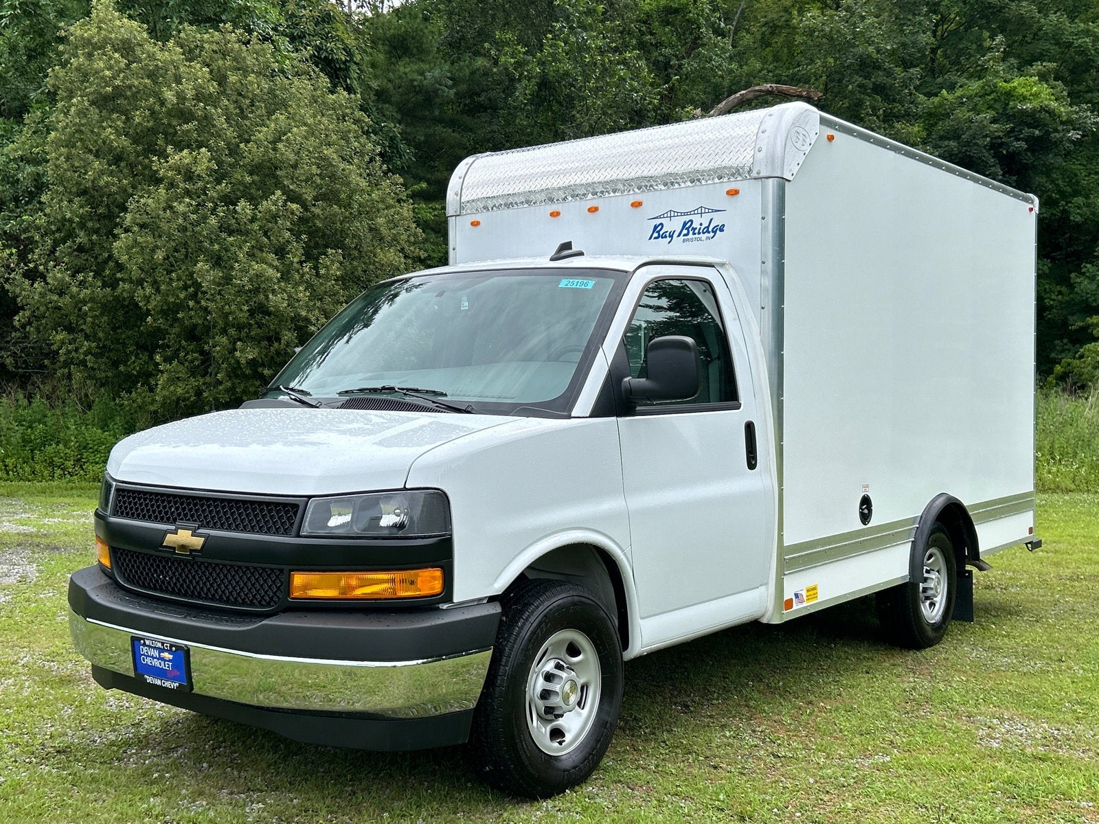 2025 Chevrolet Express Cutaway 3500 1WT