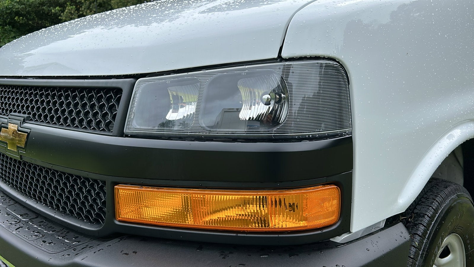 2025 Chevrolet Express Cutaway 3500 1WT