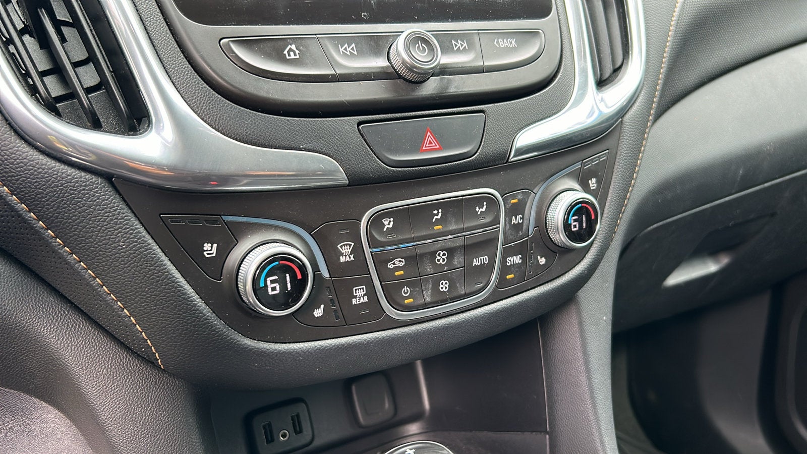 2018 Chevrolet Equinox Premier - Photo 17