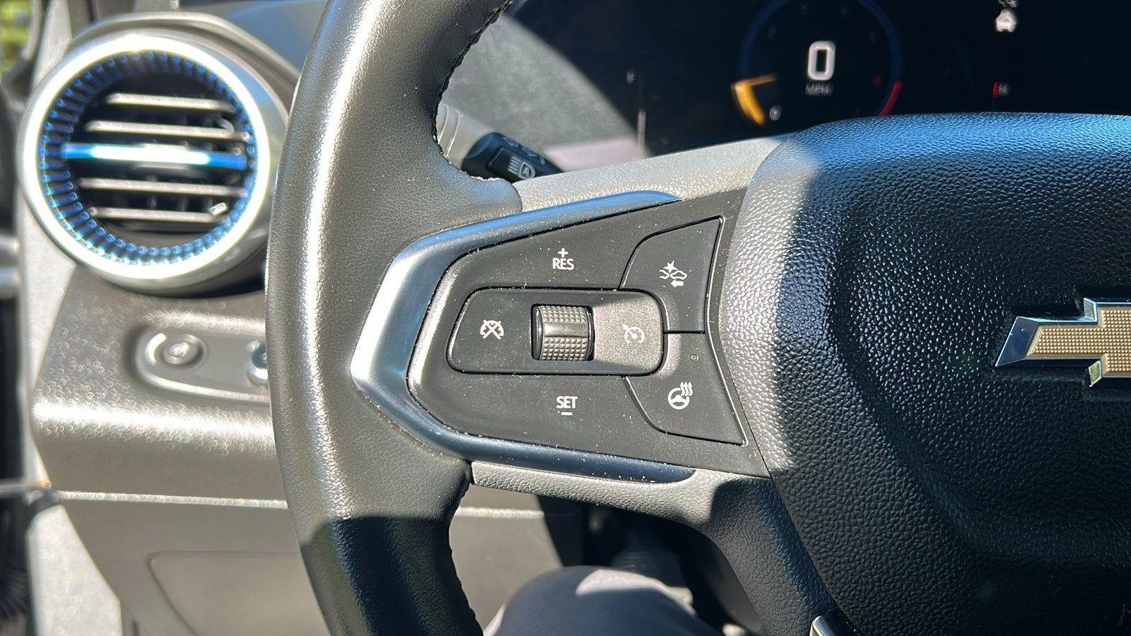 2024 Chevrolet Trax LT - Photo 11